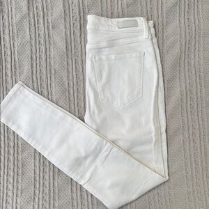A&F White Women's skinny Jeans